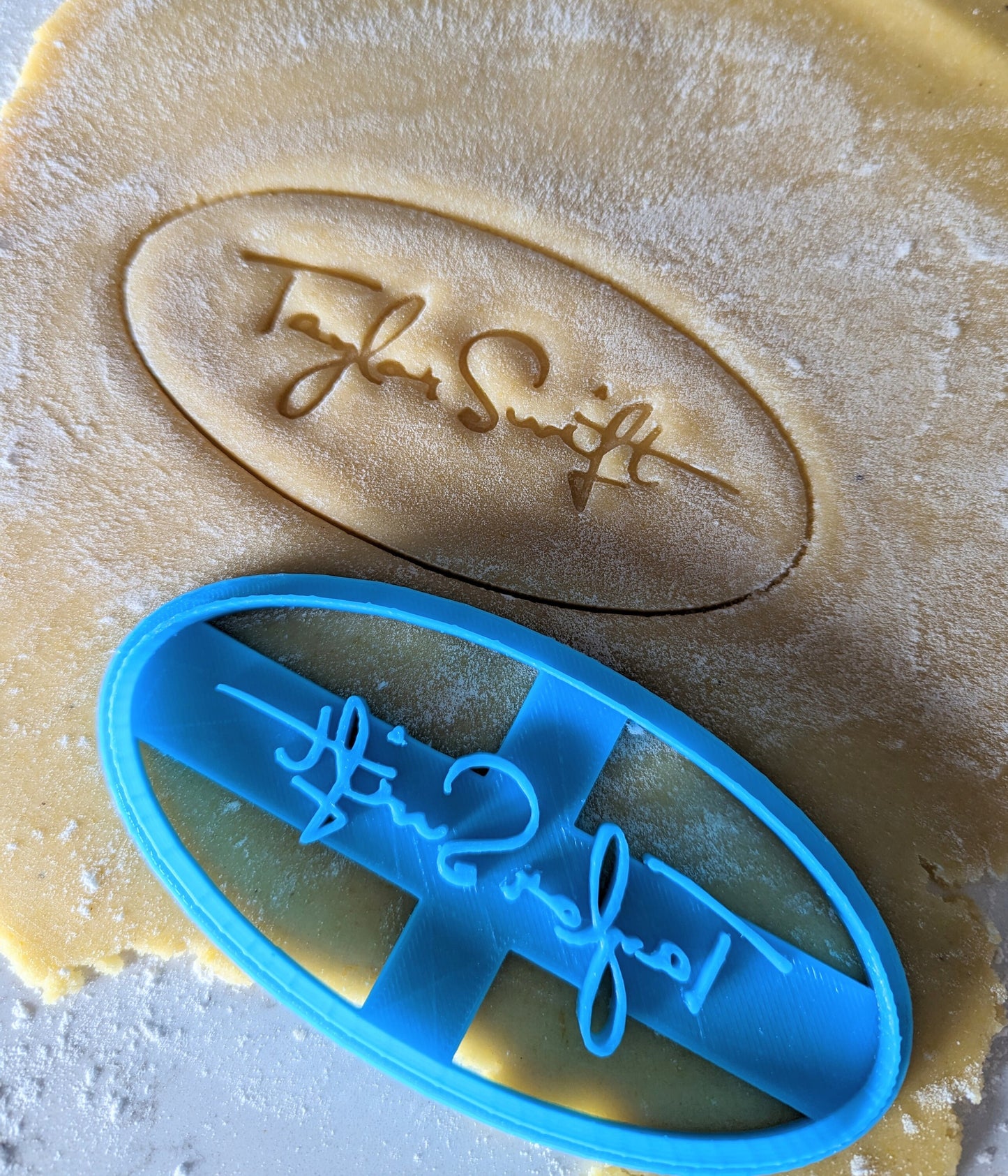 Taylor Swift Signature Cookie Cutter